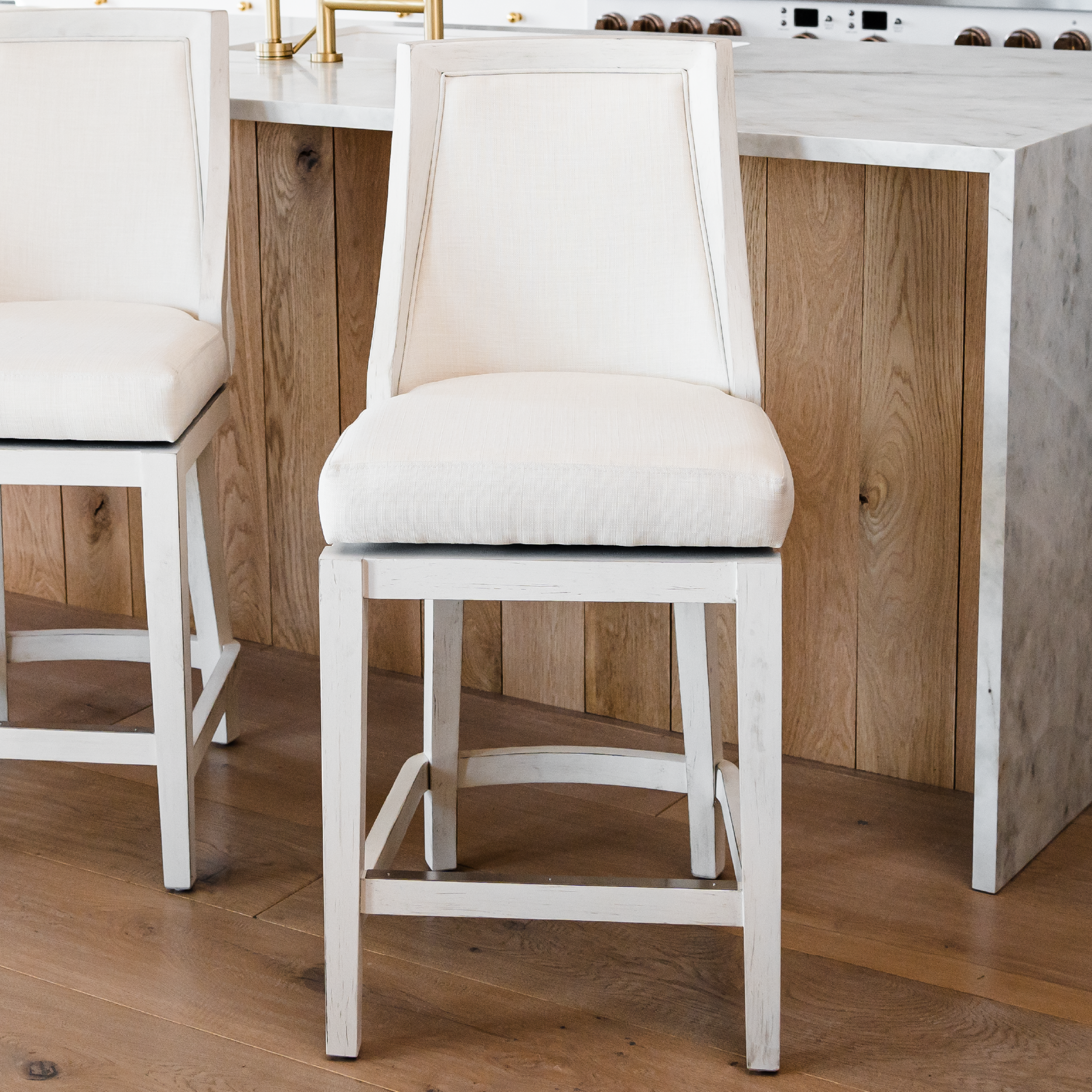 26" Vienna Swivel Counter Stool in White Oak Finish with Natural Fabric Upholstery in Stools by Maven Lane