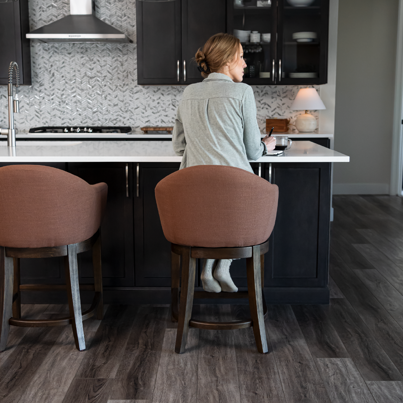 26" Isabella swivel counter height kitchen stool - aged brown finish with clay canvas fabric in Maven Lane by Maven Lane