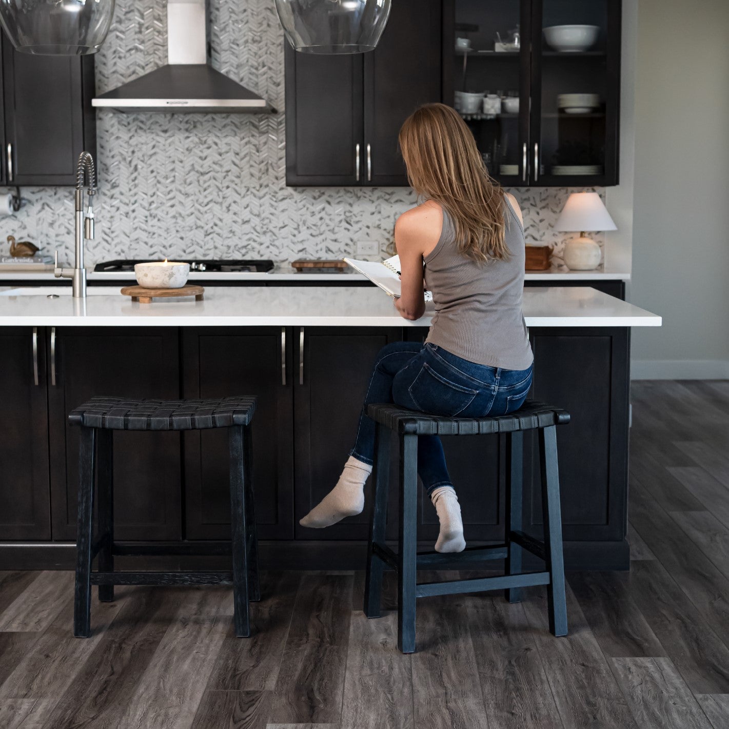 26" Noah Backless Counter Stool In Black Finish & Dark Grey Woven Faux Leather Seat (Set of 4) in Stools by Maven Lane