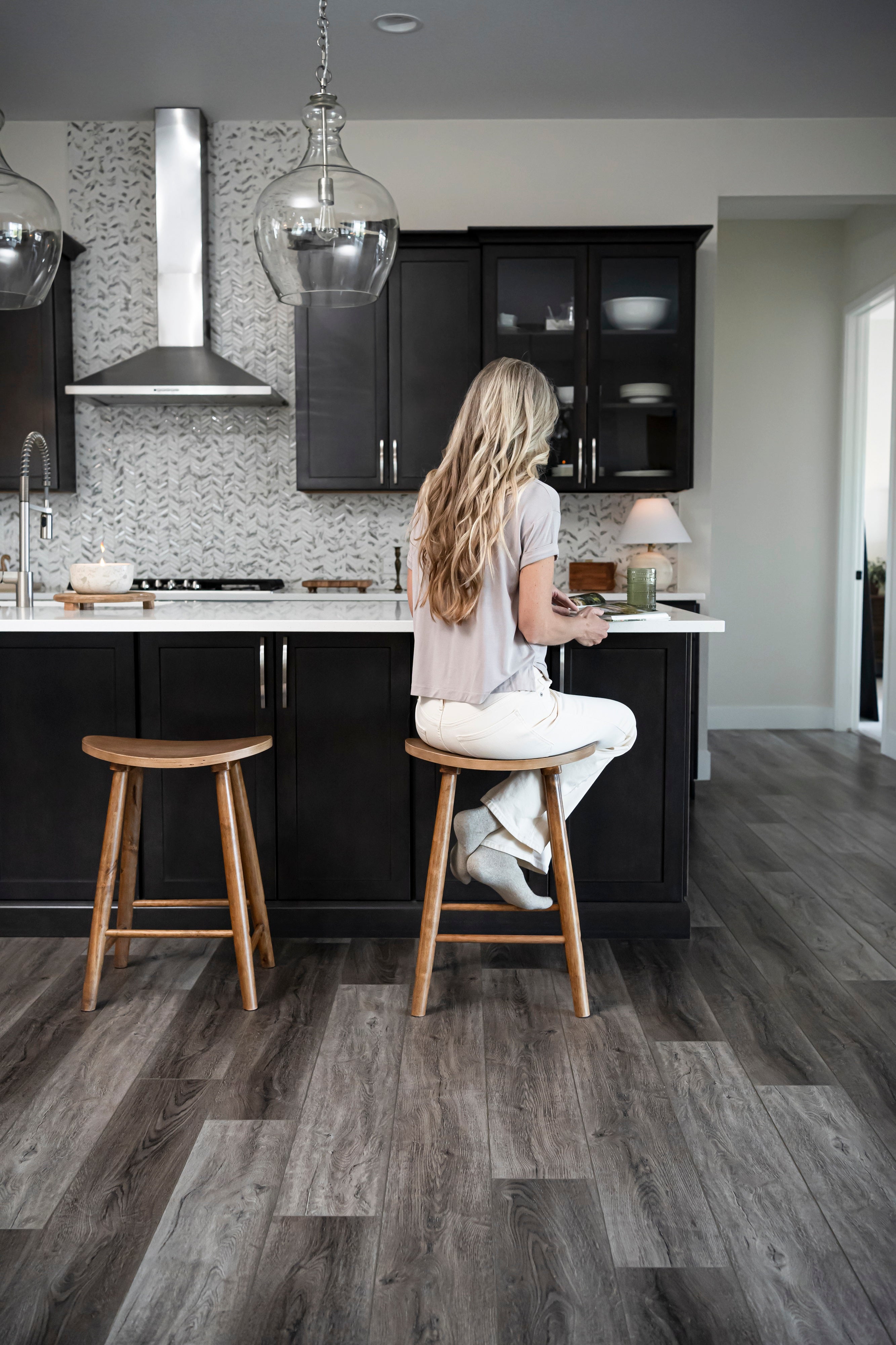 Luna Counter Height Kitchen Stool - Rustic Natural Wood Finish