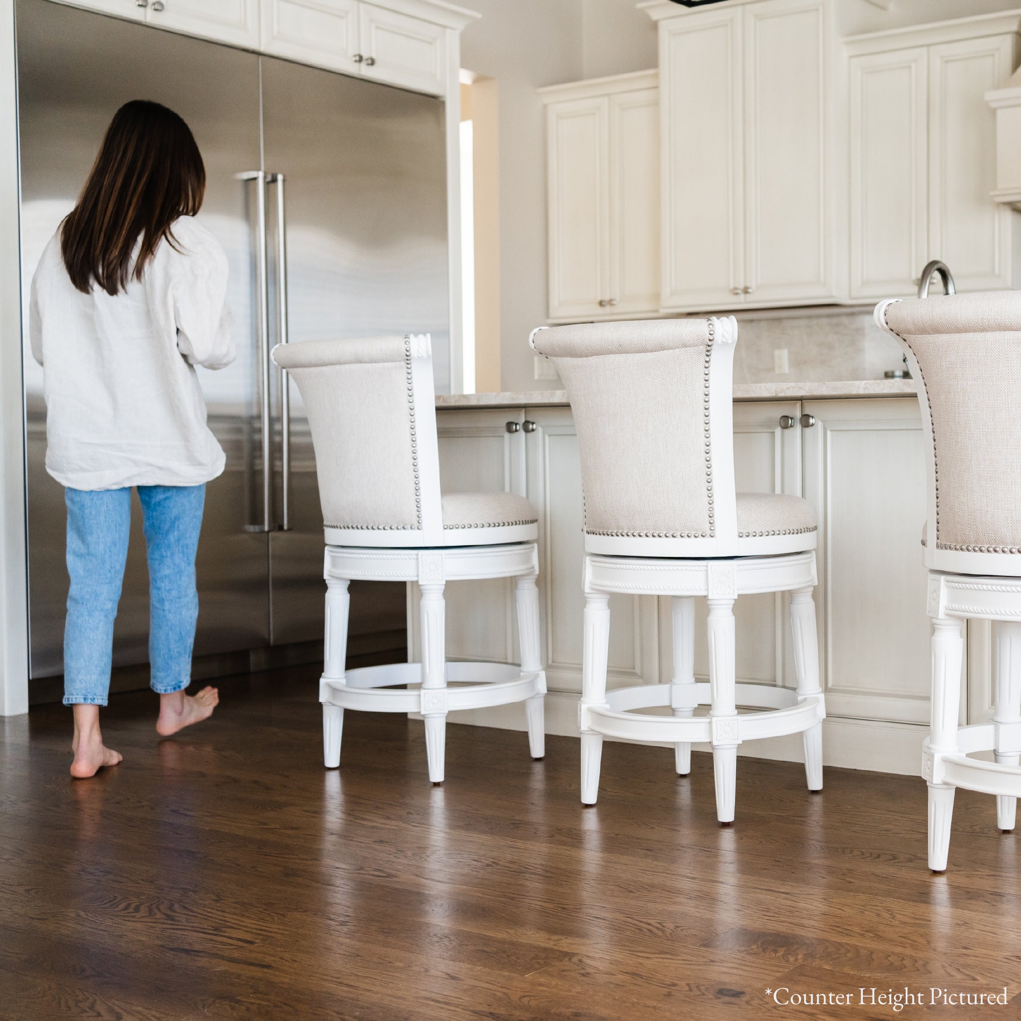 31" Pullman Bar Stool in Alabaster White Finish with Cream Fabric Upholstery in Stools by Maven Lane
