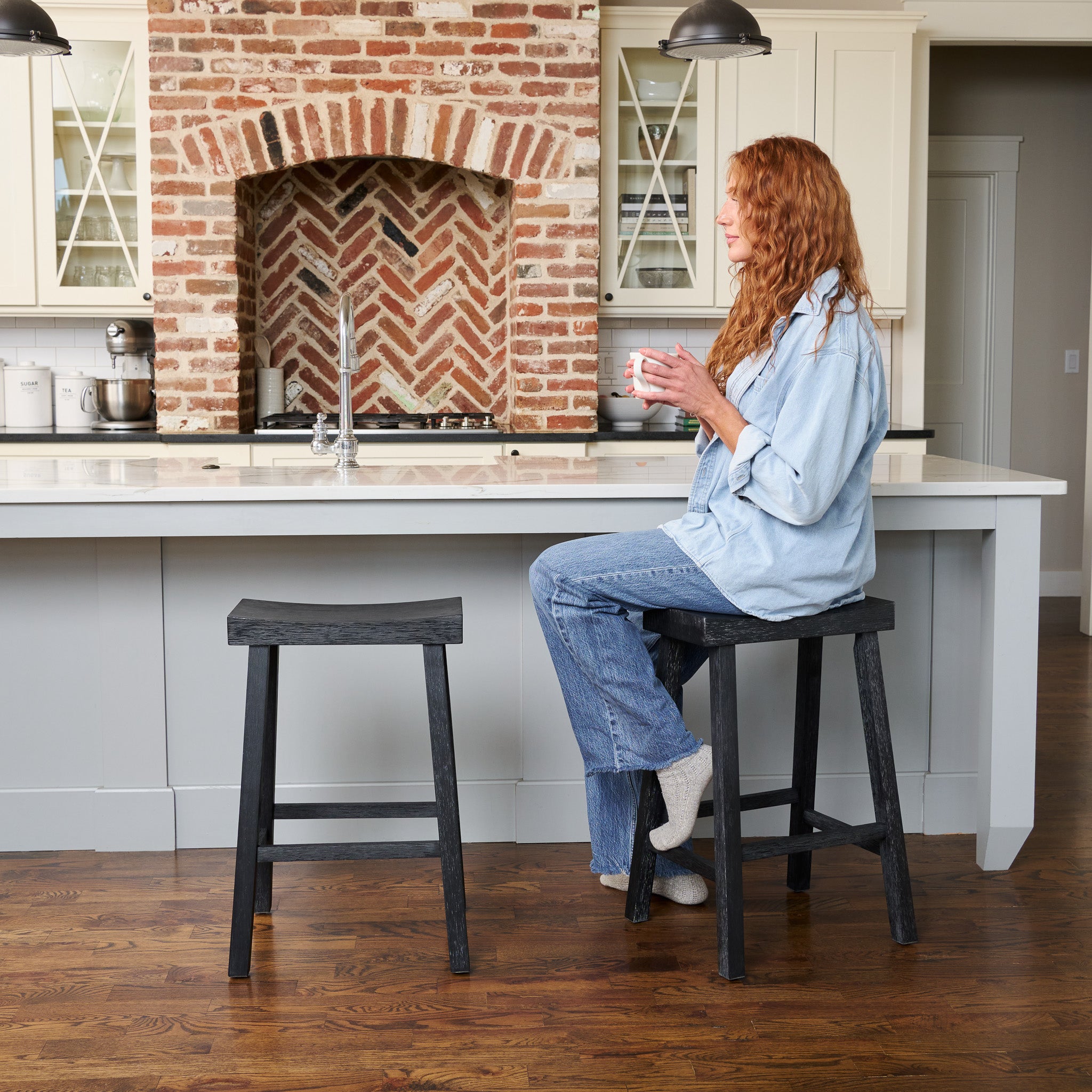 26" Vincent Counter Stool in Black Finish (Set of 4) in Stools by Maven Lane