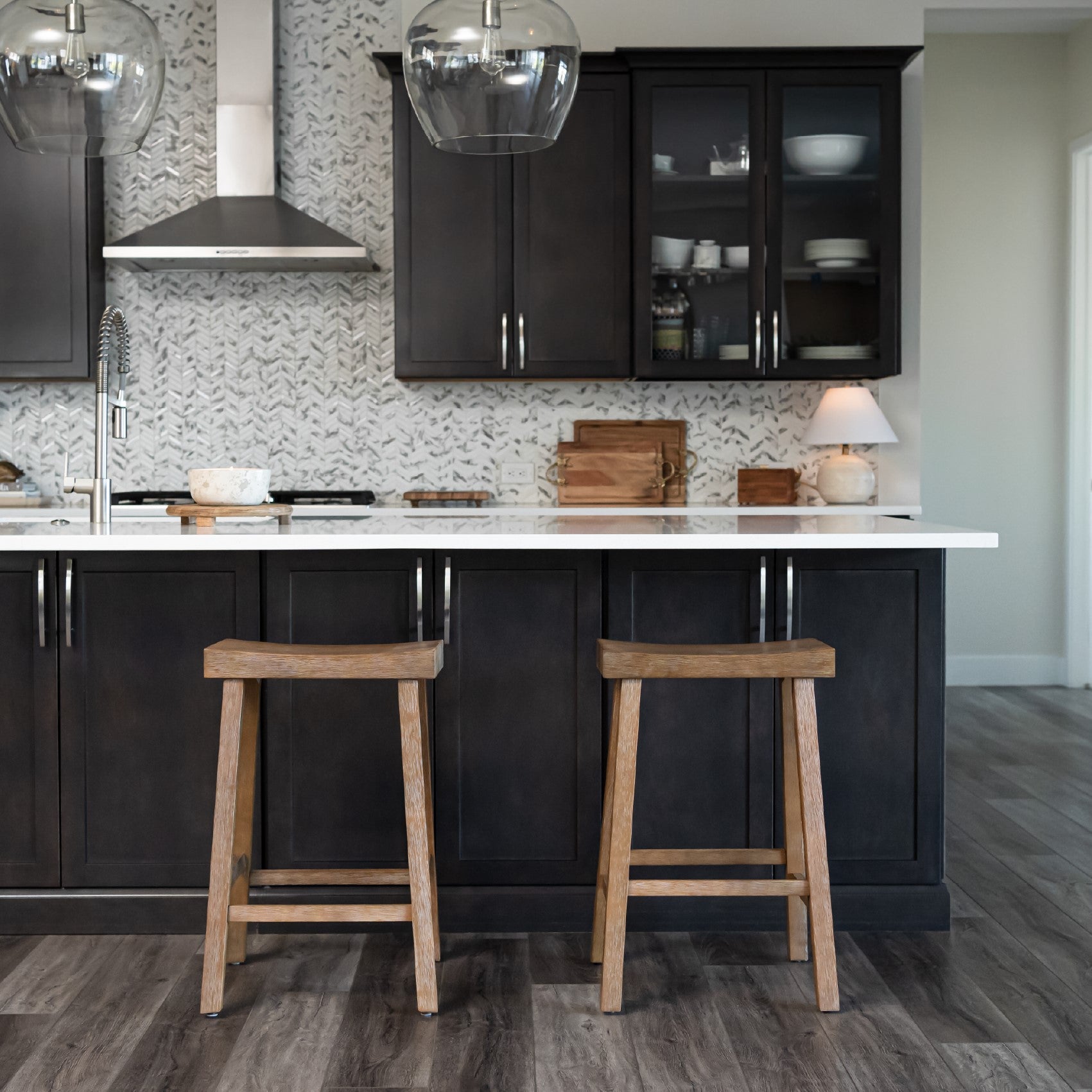 26" Vincent Counter Stool in Natural Finish (Set of 4) in Stools by Maven Lane