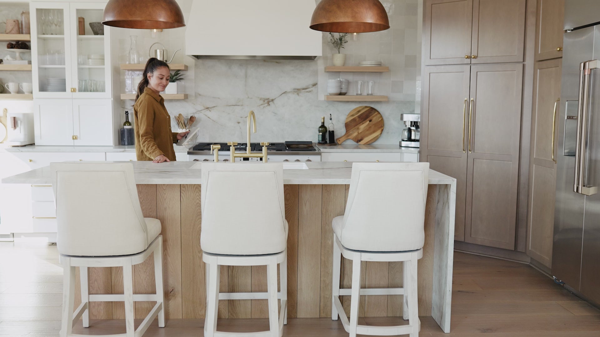 26" Vienna Swivel Counter Stool in White Oak Finish with Natural Fabric Upholstery in Stools by Maven Lane